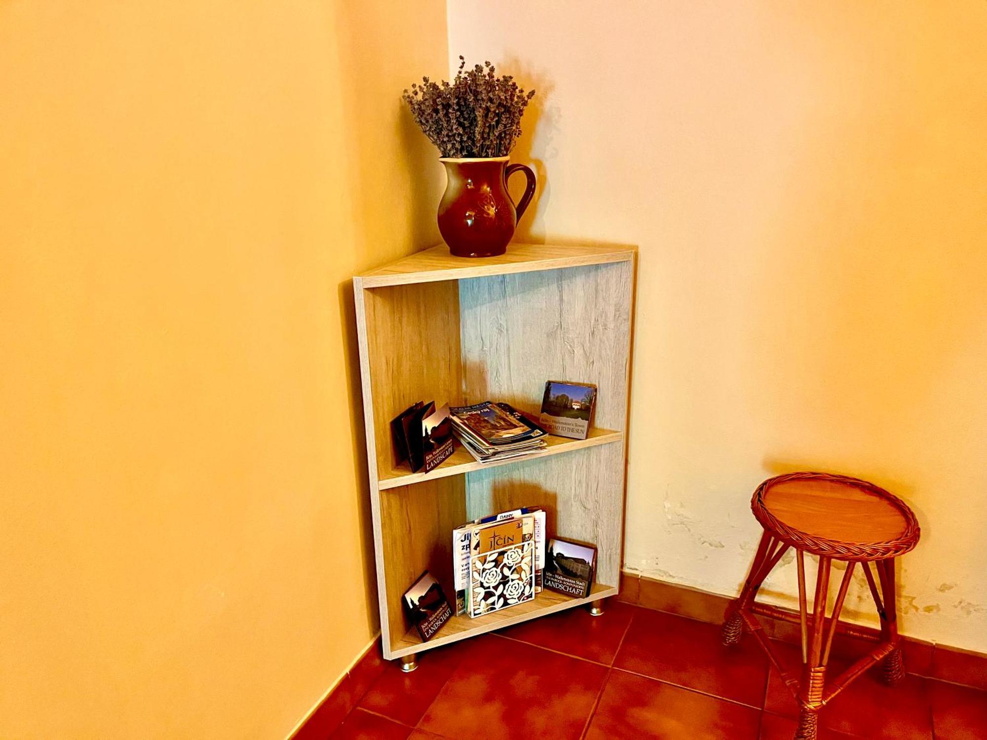 P&P Jicin Apartments - Soukrome 2-3 Luzkove Pokoje S Vlastni Kuchyni A Koupelnou Экстерьер фото