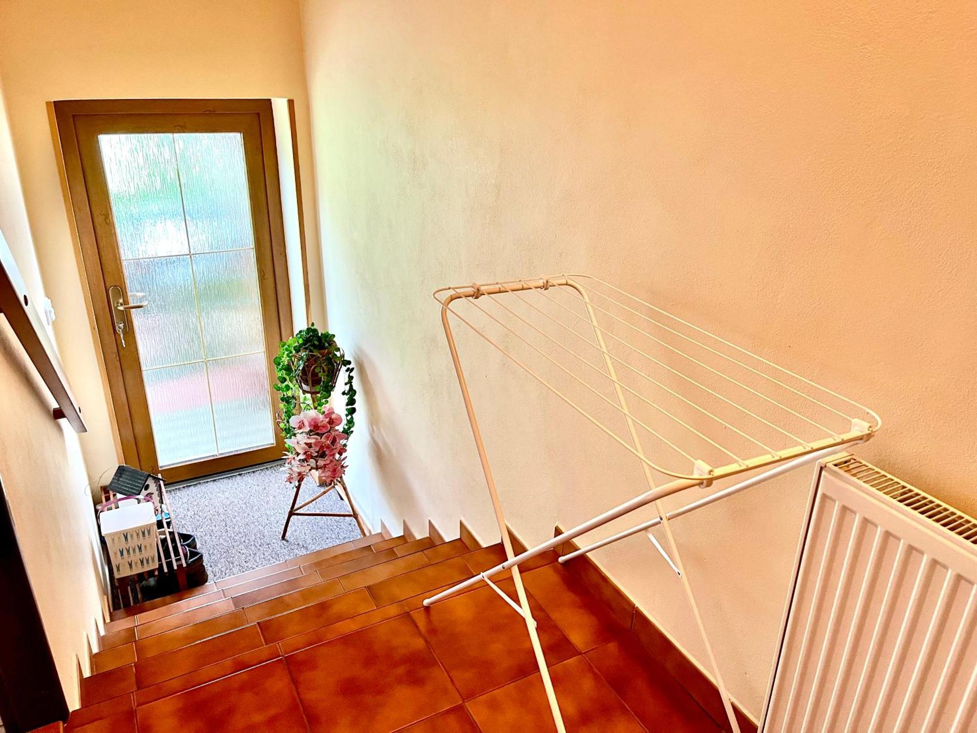 P&P Jicin Apartments - Soukrome 2-3 Luzkove Pokoje S Vlastni Kuchyni A Koupelnou Экстерьер фото