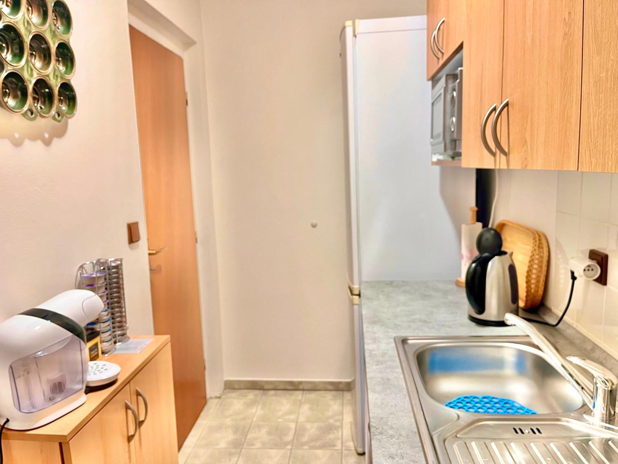 P&P Jicin Apartments - Soukrome 2-3 Luzkove Pokoje S Vlastni Kuchyni A Koupelnou Экстерьер фото